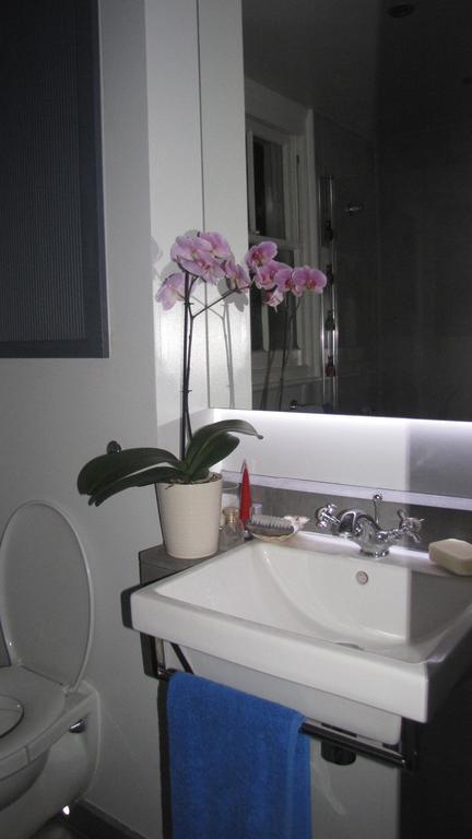 Holmewood Homestay Лондон Экстерьер фото
