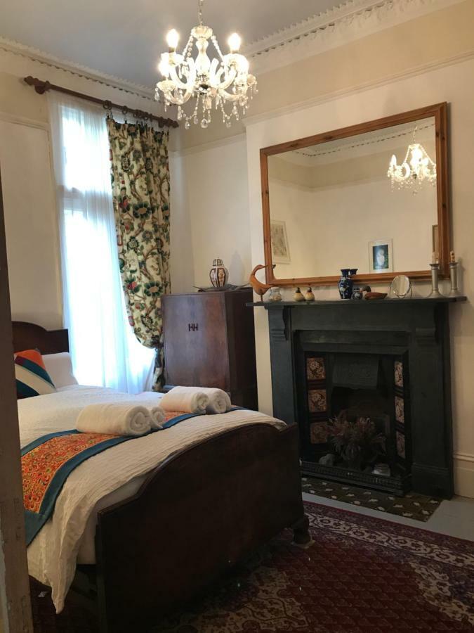 Holmewood Homestay Лондон Экстерьер фото